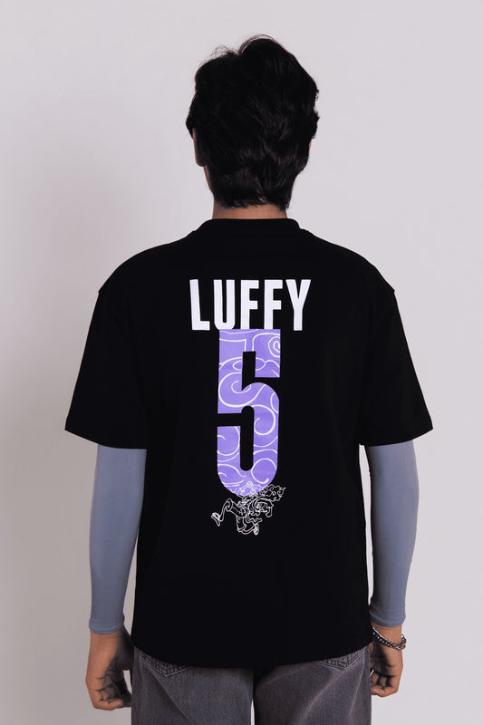 MAIN CHARACTER OVERSIZED T-SHIRT
