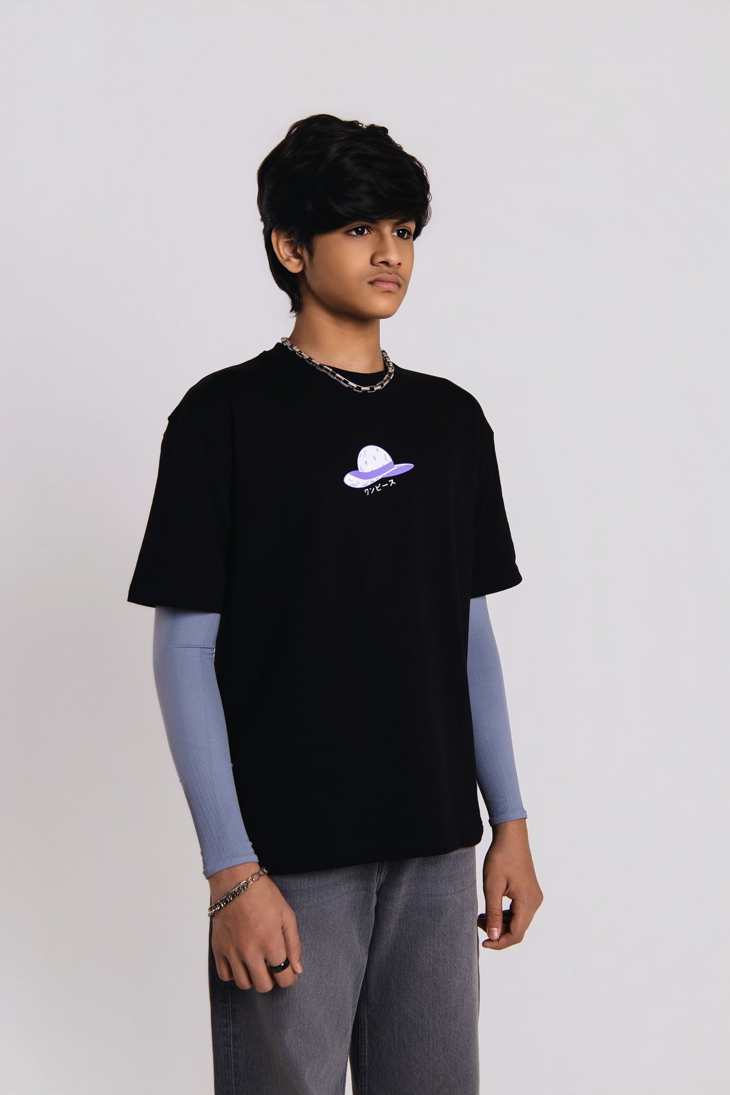MAIN CHARACTER OVERSIZED T-SHIRT