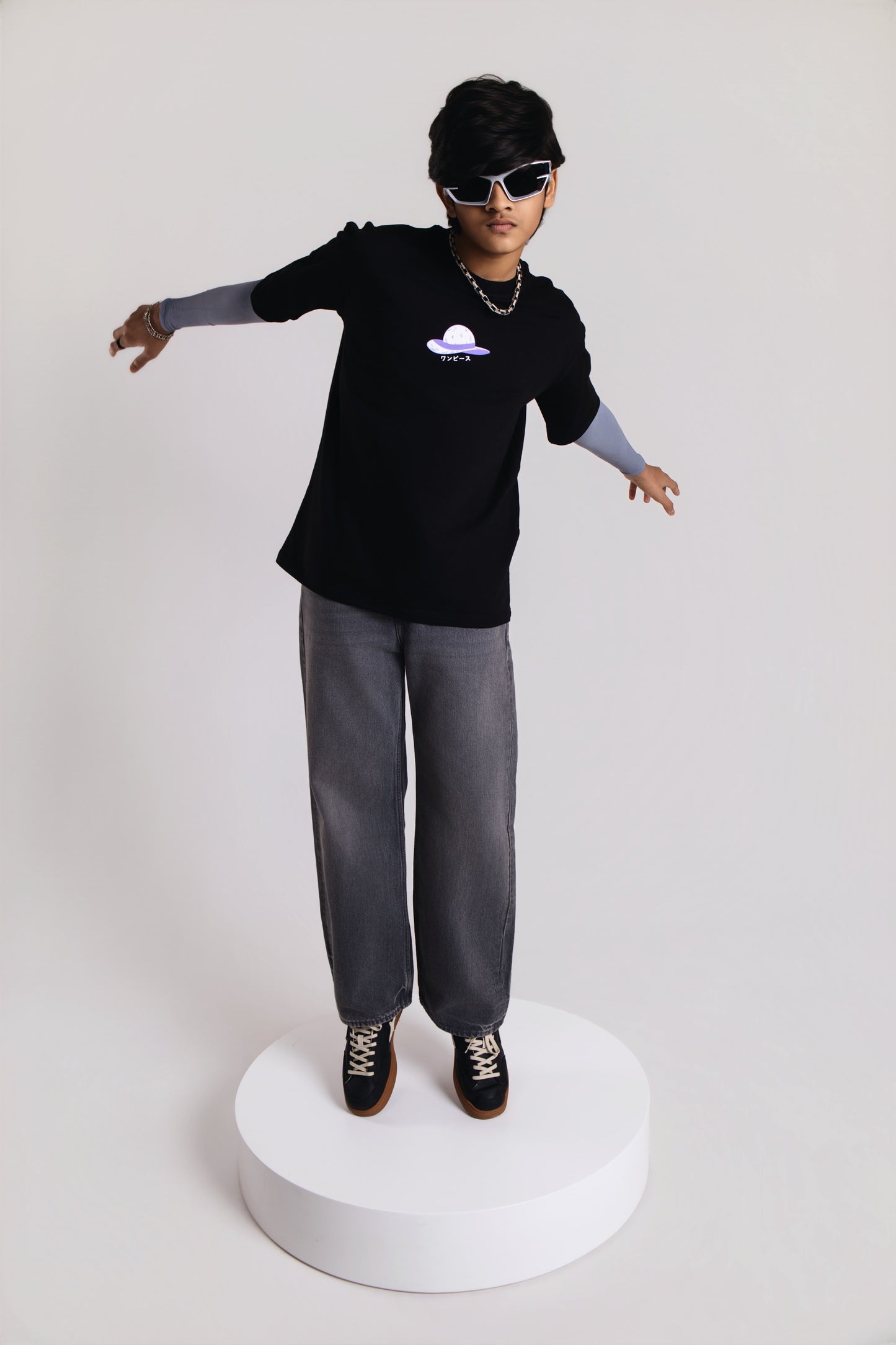 MAIN CHARACTER OVERSIZED T-SHIRT